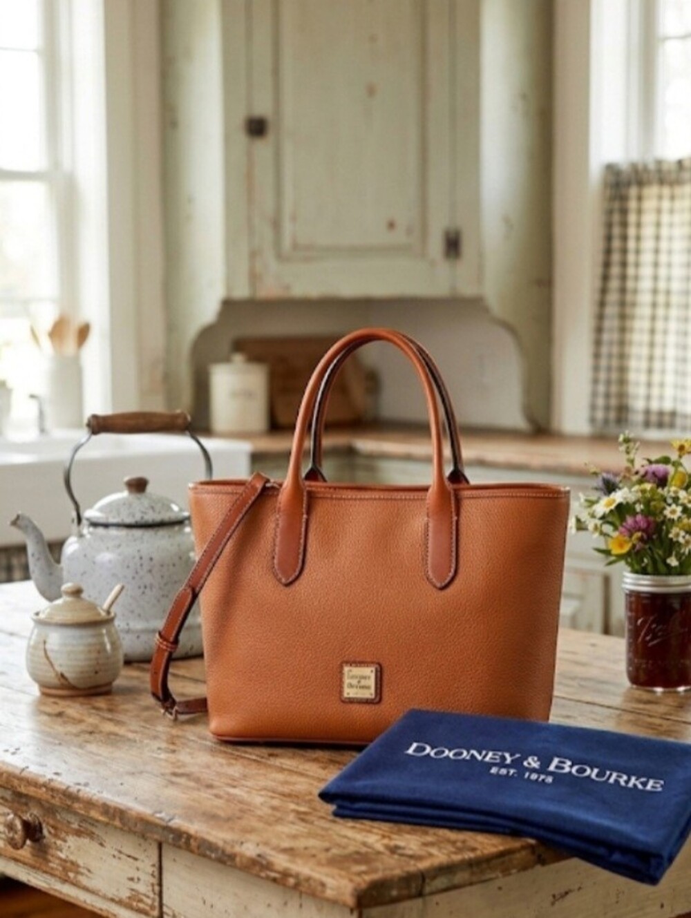 Y2K EUC Dooney & Bourke Leather All Weather Handbag Tote Crossbody!!!! - Picture 1 of 16
